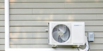 Ductless mini-split system (duct-free HVAC system)